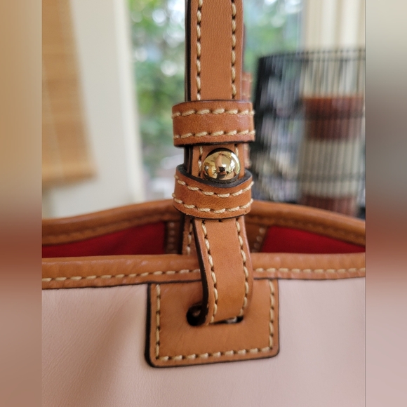 Dooney & Bourke Smooth Leather Pink Blush & Midnight Blue Tote Bag EUC - Picture 9 of 17